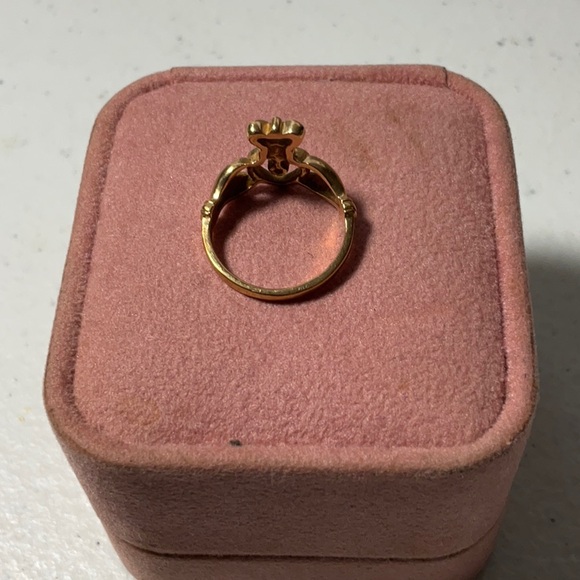 10kt Melee Diamond Claddagh Ring - Picture 3 of 5